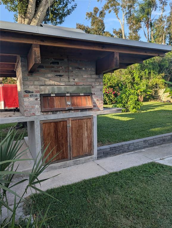 Building Photo - 140 N Briggs Ave