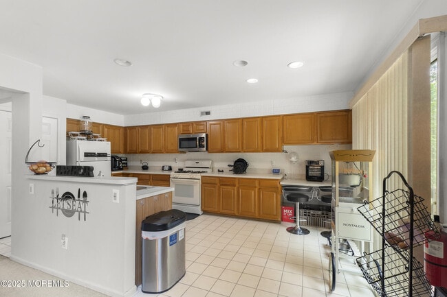 Building Photo - 1604 Aqueduct Ct