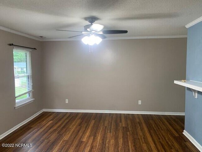 Building Photo - 1302 Kevin Ct