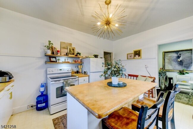 Building Photo - 11 Sterling Pkwy