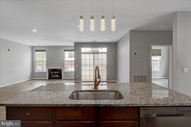 Building Photo - 11575 Cavalier Landing Ct