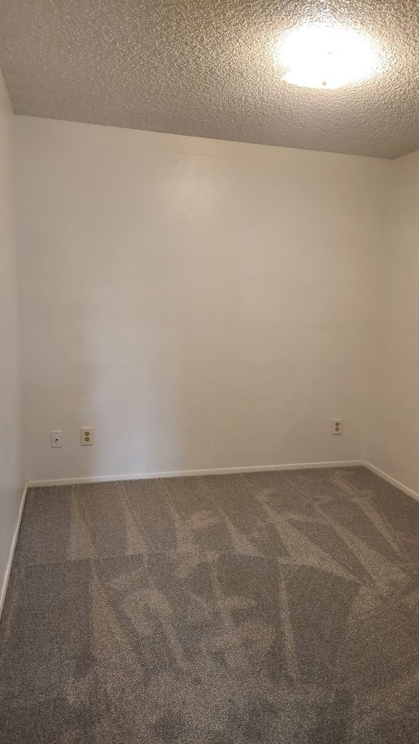 Building Photo - 32-0131
