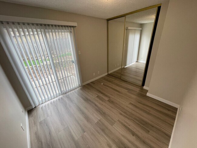 Building Photo - Wonderful 3 Bedroom Move-In Ready