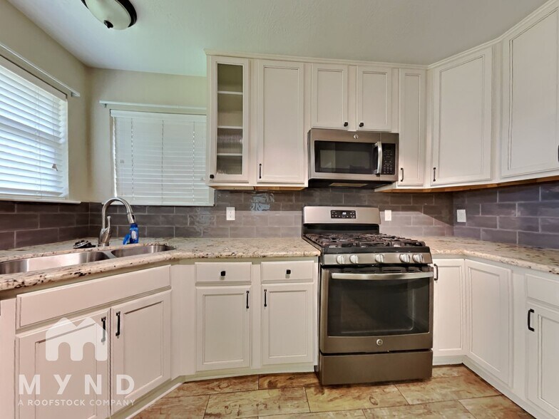Building Photo - 2810 Orchid Tree Ln