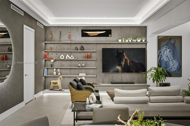 Building Photo - 2301 Collins Ave