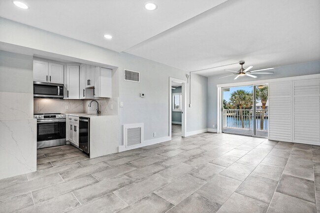 Building Photo - 629 SE 19th Ave