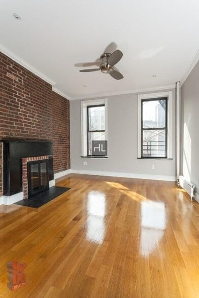 Building Photo - NO FEE LeRoy Street & Seventh Avenue 1BR • W/D • Fireplace • Wine Cooler • Pets OK