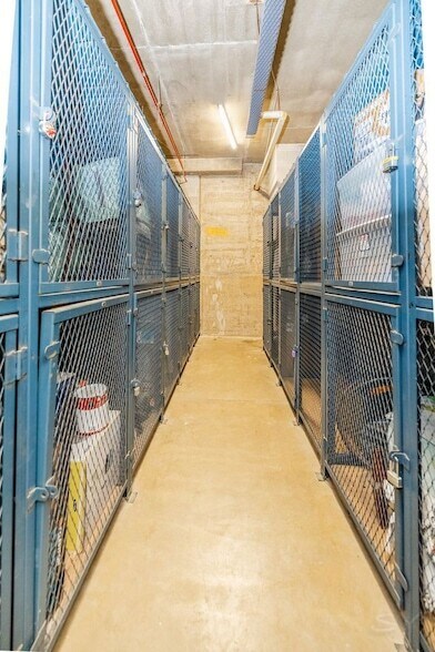 Building Photo - 2800 N Lake Shore Dr