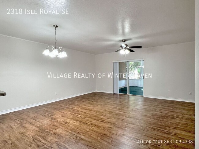 Building Photo - Spacious 2 Bedroom Condo in Winter Haven, FL!