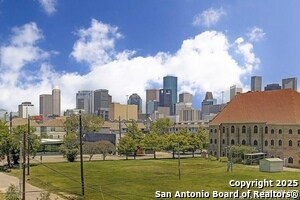 Building Photo - 2502 Hadley St