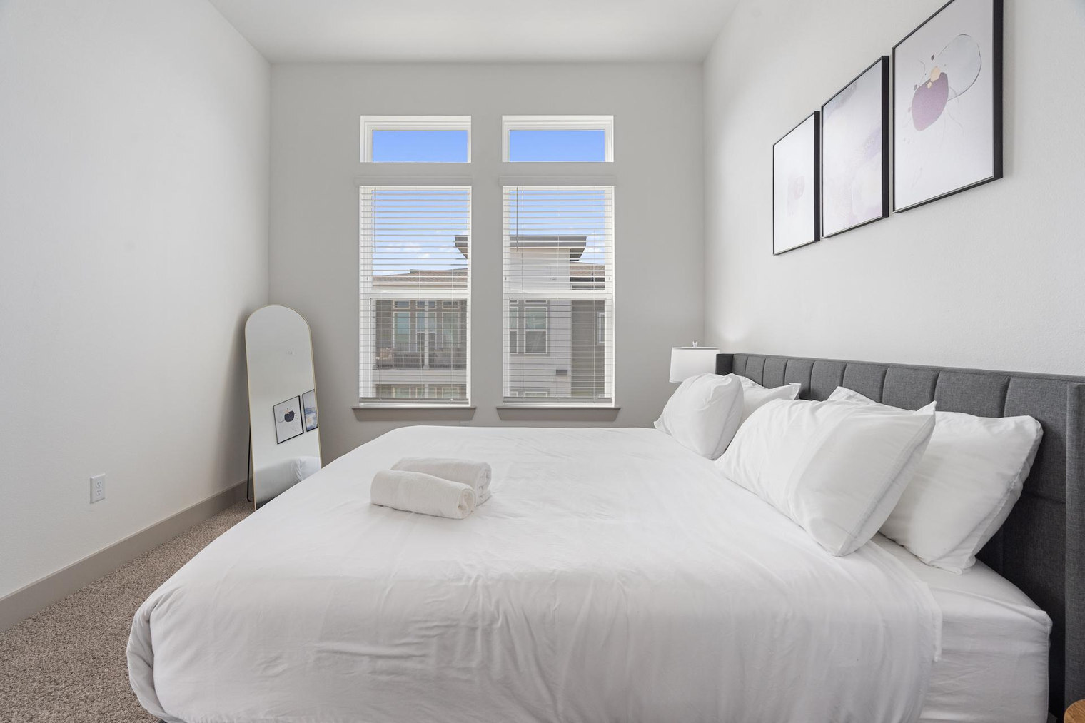 Building Photo - 12100 1/2 Ferrystone Glen Dr