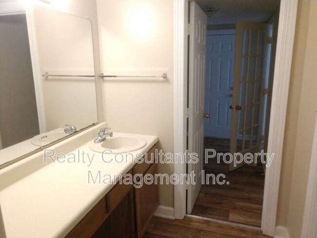 Building Photo - 1408 Woodmere Dr