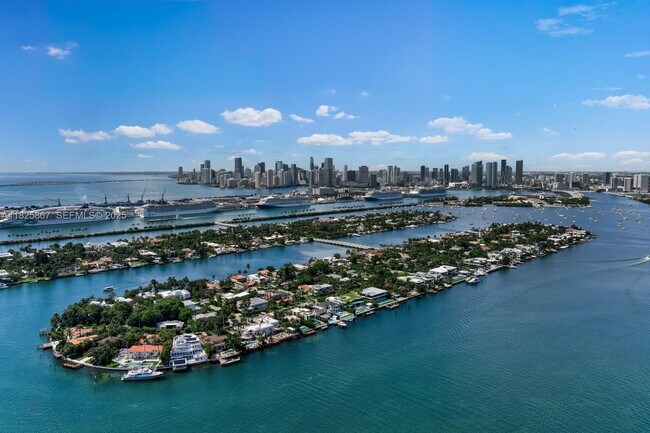 Building Photo - 176 S Hibiscus Dr