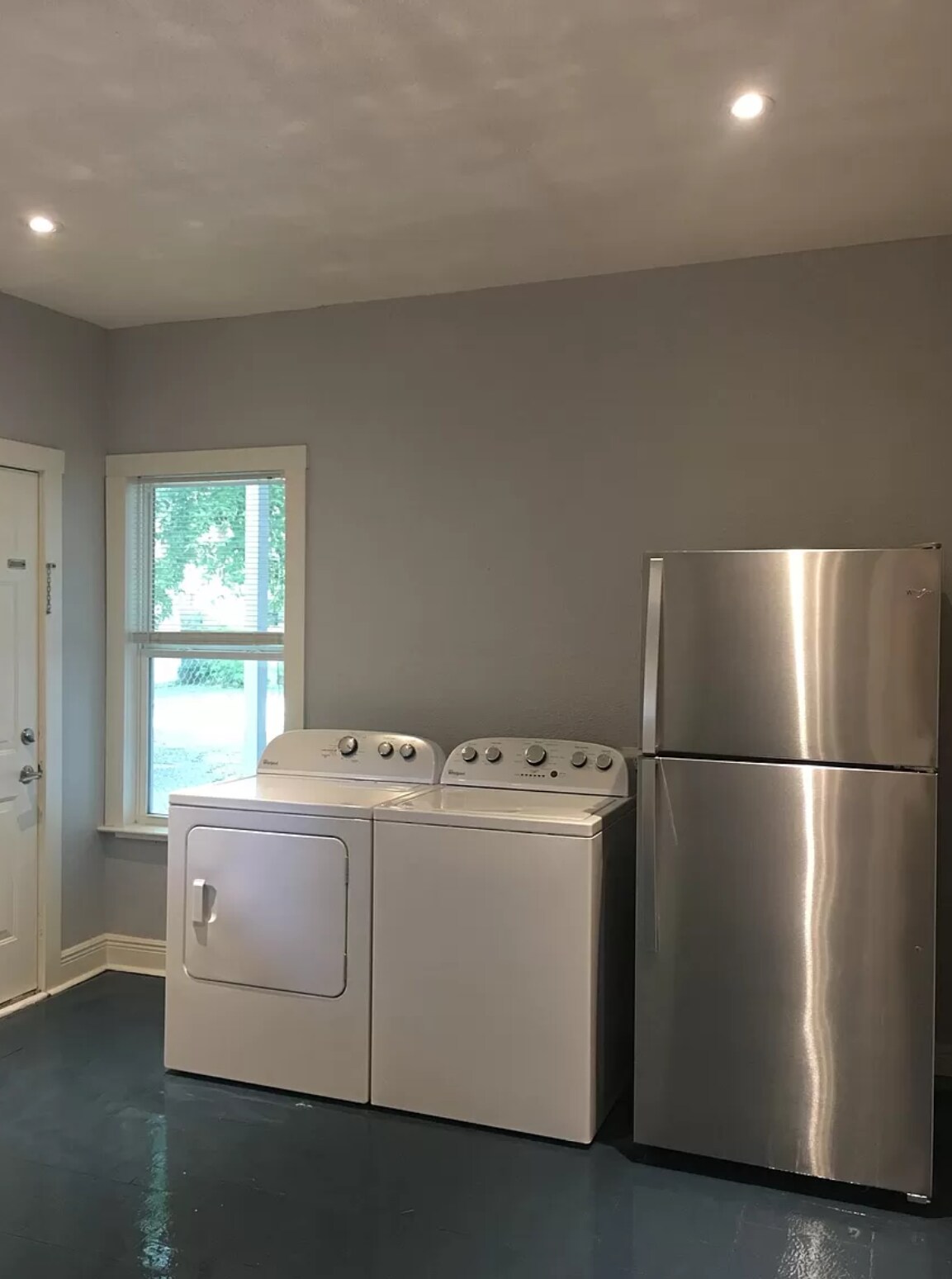 Laundry - 123 E Norwood Ct