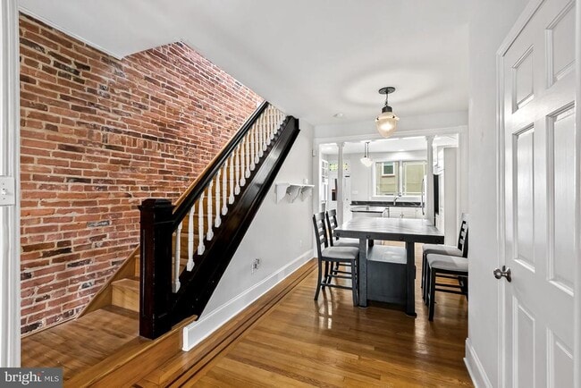 Building Photo - 3115 Foster Ave