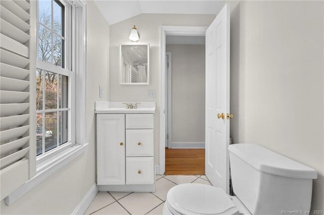 Building Photo - 87 Sylvan Rd