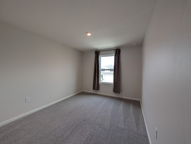 Building Photo - 2056 Kentucky Rd