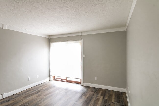 Building Photo - 2256 Gemini St