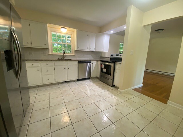 Building Photo - 220 Garland Dr