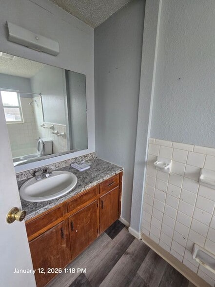 Building Photo - 900 S 15th St