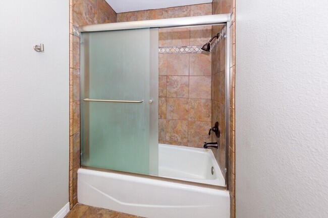 Building Photo - 39945 Santa Fe Way