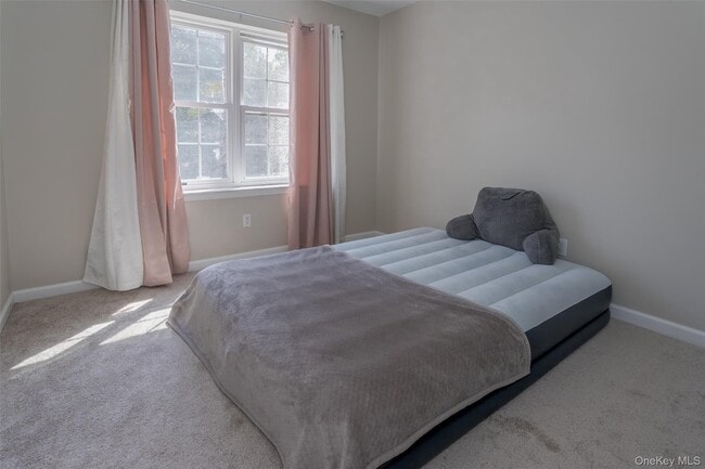 Building Photo - 423 Kings Hwy