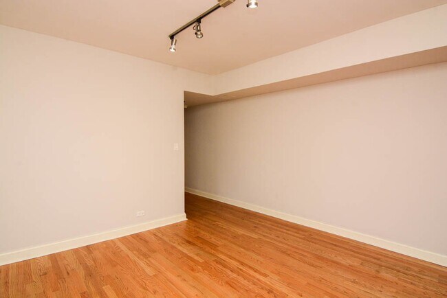 Building Photo - 2328 N Rockwell St