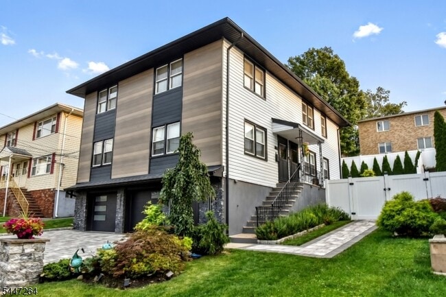 Building Photo - 398 Mayer Ct
