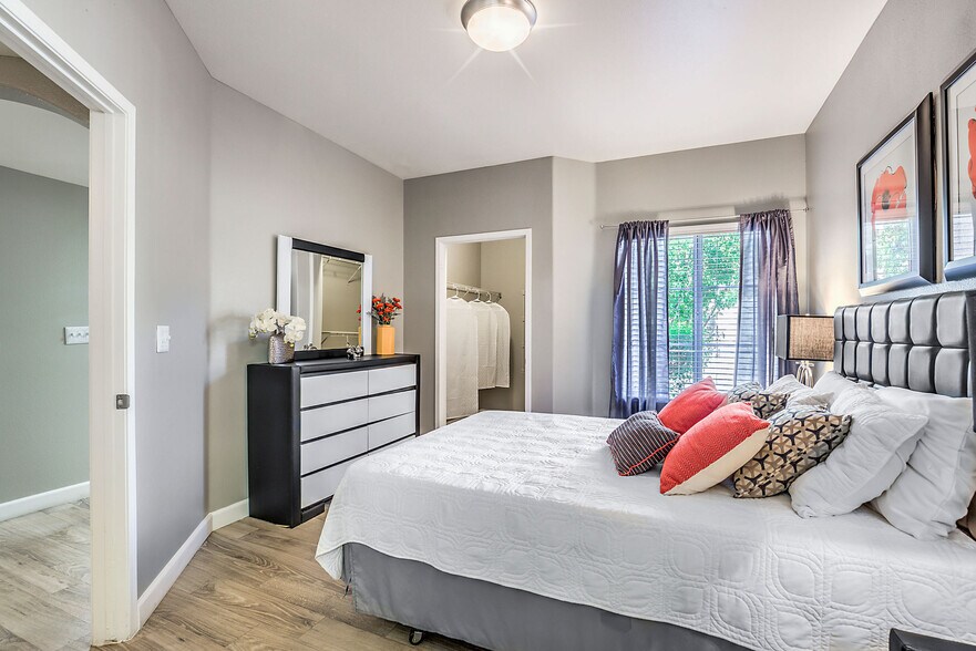 Calypso Apartments 6501 Vegas Dr Las Vegas NV 89108 Apartment Finder