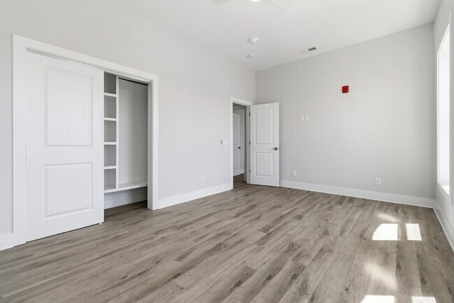 Building Photo - Downtown Gastonia Condo