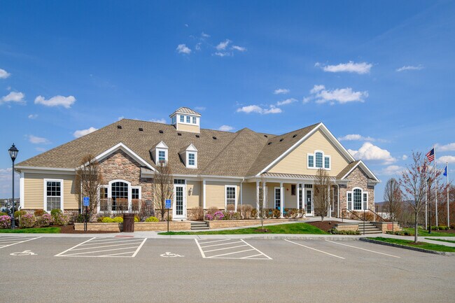 Building Photo - 8 Brentwood Cir