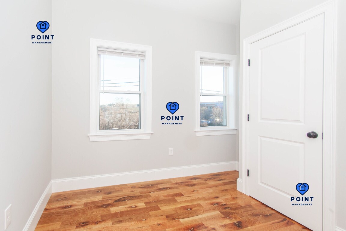 Building Photo - 128 Bremen St