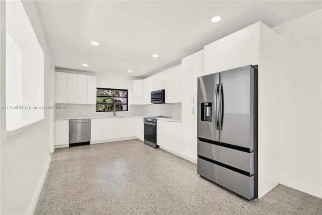 Building Photo - 9790 SW 136th St