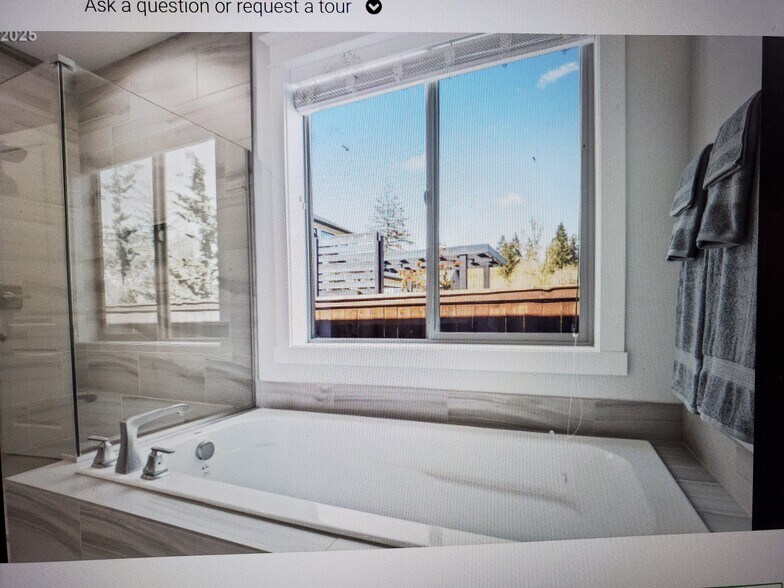 Building Photo - 1010 S 50th Ct