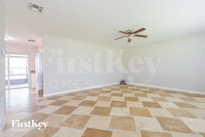 Building Photo - 497 Wurst Rd