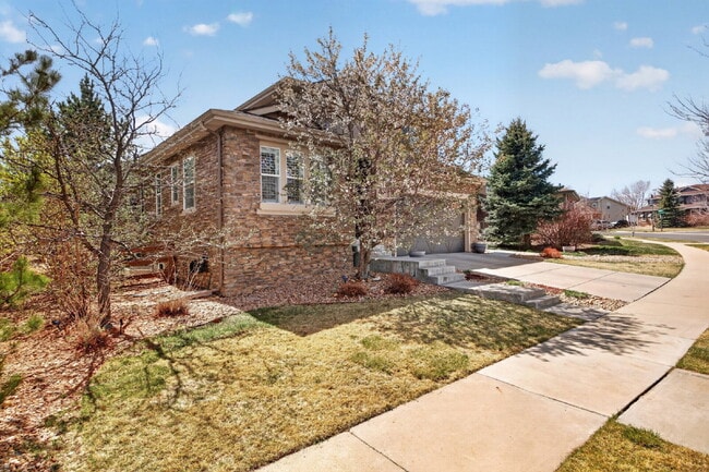 Building Photo - "Spacious 5-Bedroom Retreat on South Quantock Way - Perfectly Designed for Comfort and Style!"  A...