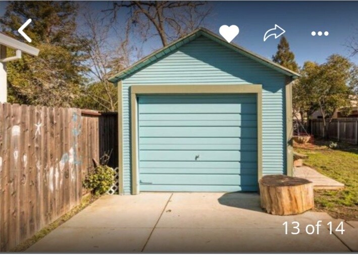 Building Photo - 5835 Broadway