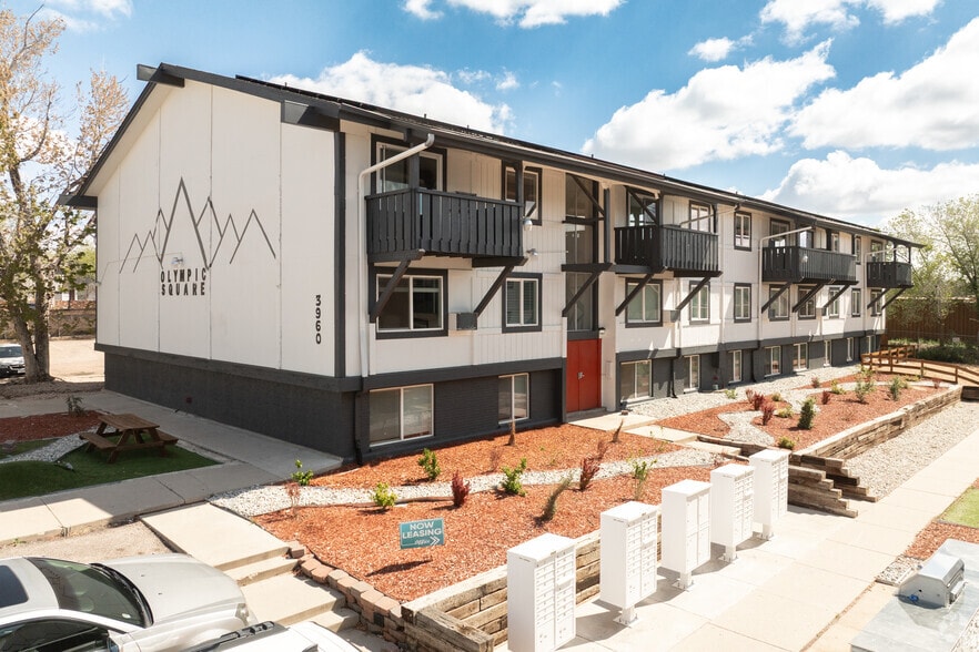 Primary Photo - Olympic Square - Gorgeous Renovated Apartments