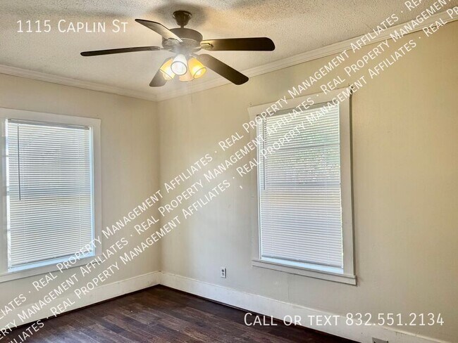 Building Photo - 1115 Caplin St