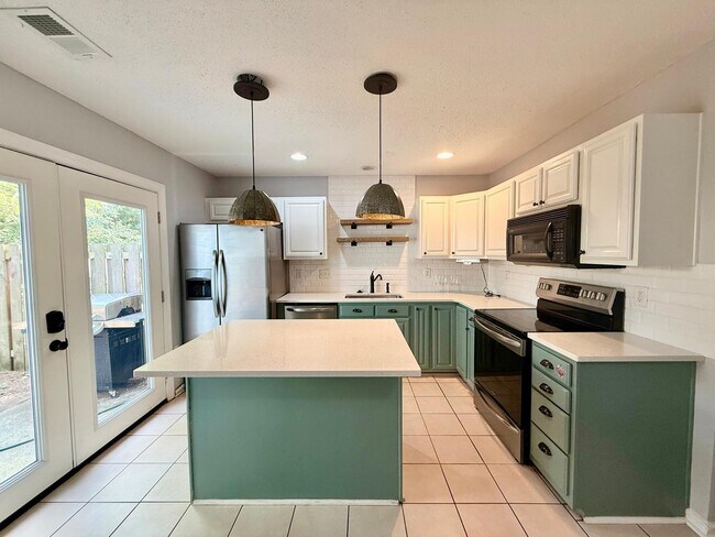 Building Photo - 12223 Paperbark Cir