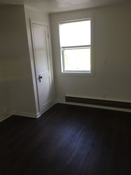 Building Photo - 133 9th Ave S
