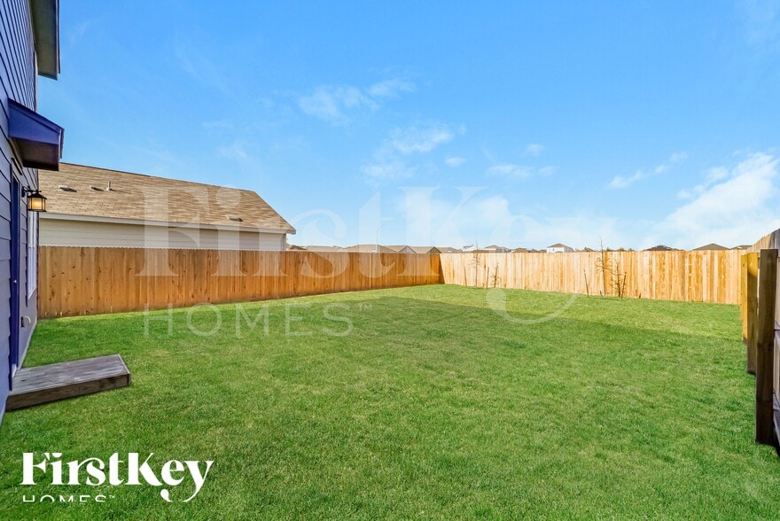 Building Photo - 10707 Prusiner Dr