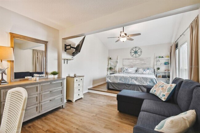 Building Photo - 315 Medallion Blvd