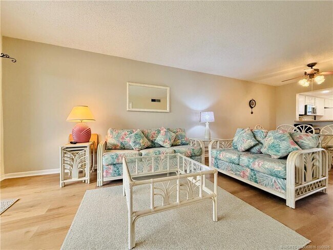 Building Photo - 9490 S Ocean Dr