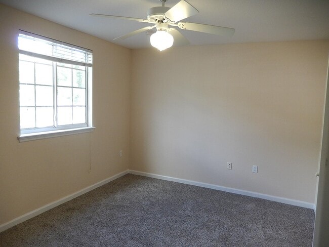 Building Photo - 4434 Gearhart Rd