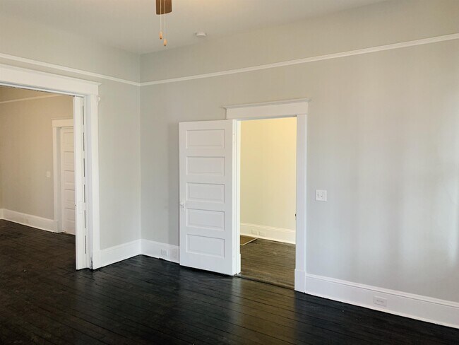 Building Photo - 23 E 40th St