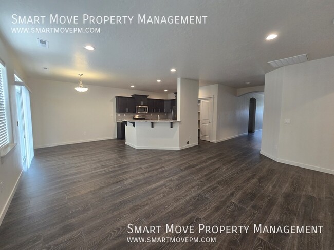 Building Photo - 7529 W Snowberry Dr
