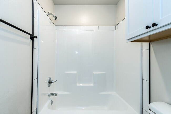 Building Photo - Modern Two Bedroom Townhome In Cooper!