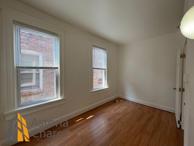 Building Photo - Rent Offers Accepted!
