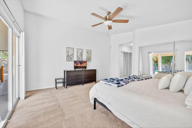 Building Photo - 82587 Delano Dr